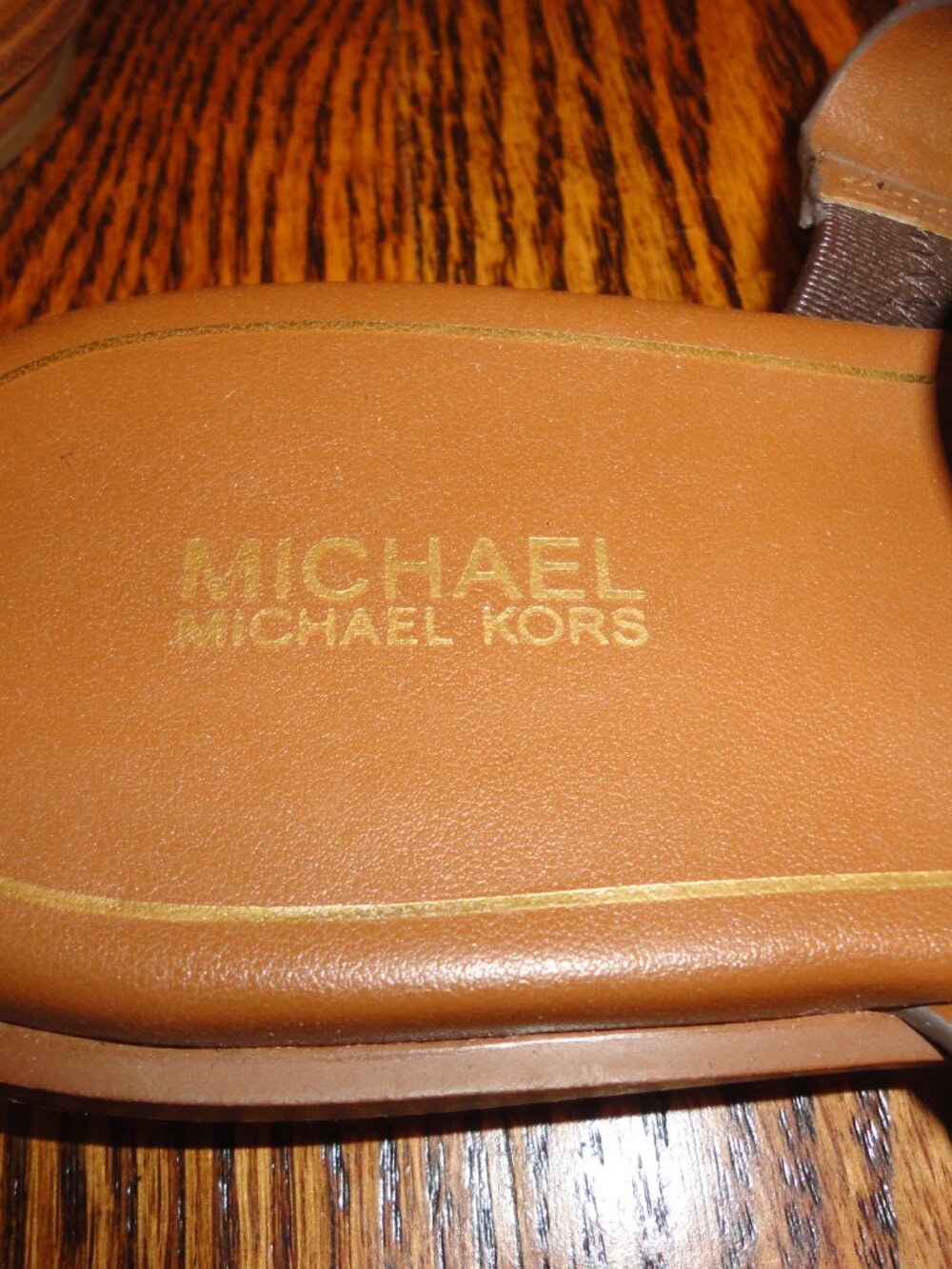 MICHAEL KORS Women's Brown Leather Logo Flip Flop Sandals Size 9 - Picture 6 of 8